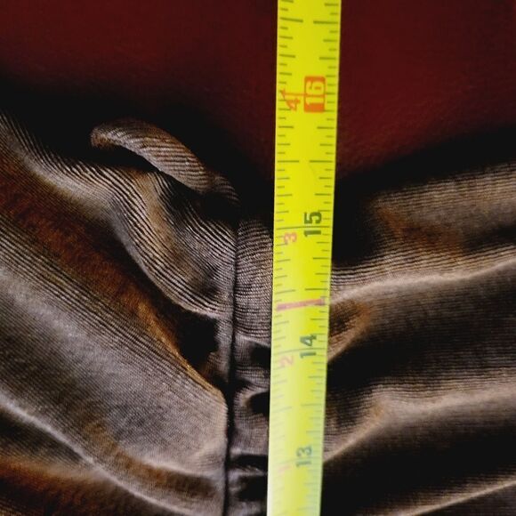 Lilian Vintage Elegant Cocoa Brown V-Neck Dress - Picture 12 of 15